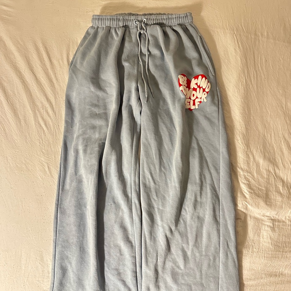 PrettyLittleThing Wide legged Sweatpants